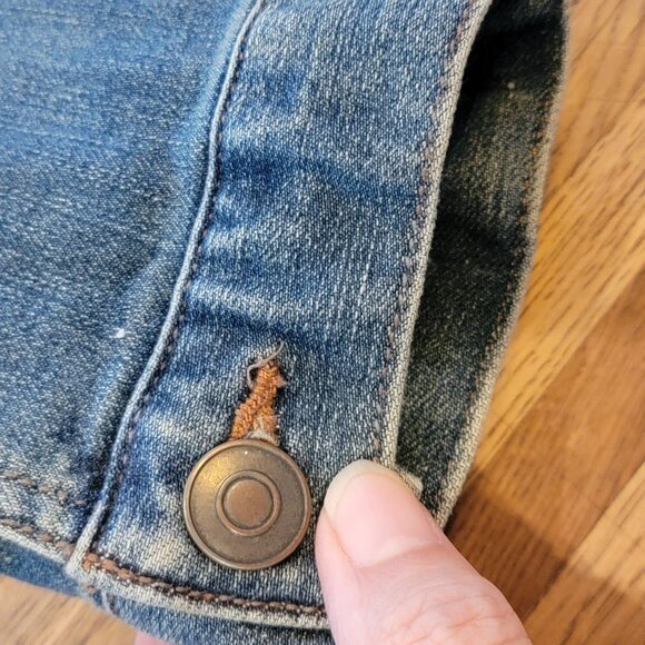 Time and Tru Blue Jean Denim Jacket - Picture 5 of 11